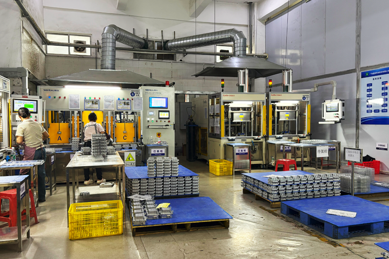 Helium test workshop